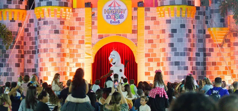 Mickey e Minnie com o público